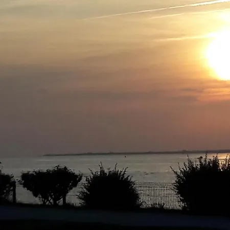 Vue Mer Avec Jardin * La Rochelle (Charente-Maritime)