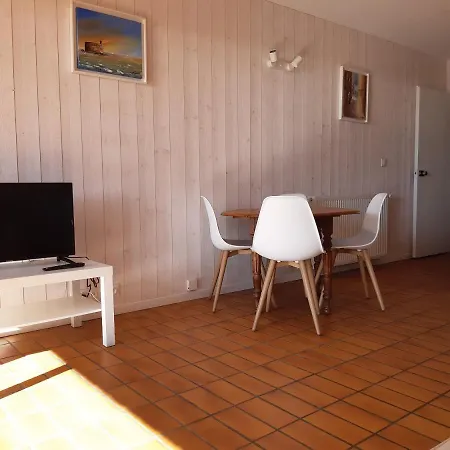 Daire Vue Mer Avec Jardin